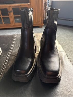 Womens Black Leather Chunky Chelsea Boots madden girl size 10